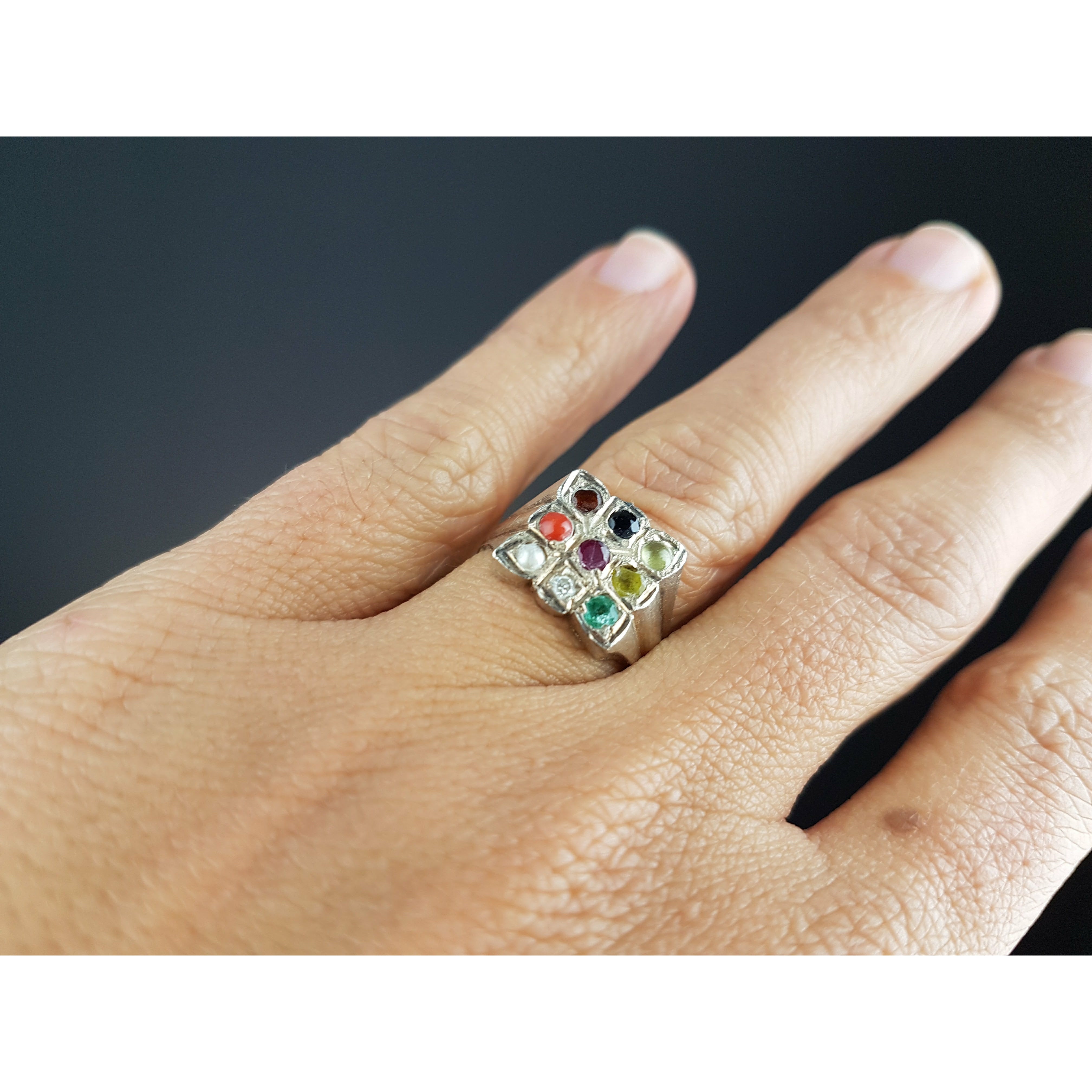 Navaratna - 9 Planetas Anillos para la salud y la felicidad